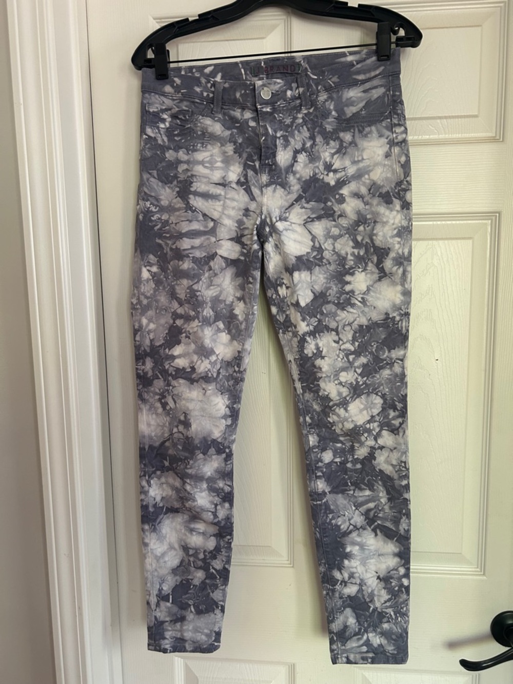 J Brand Women's Tie-Dye Skinny Jeans in Gray and White
